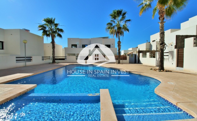 Herverkoop - Villa - Orihuela Costa - Villamartín