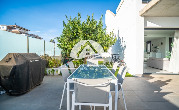 Herverkoop - Villa - Orihuela Costa - Lomas De Cabo Roig