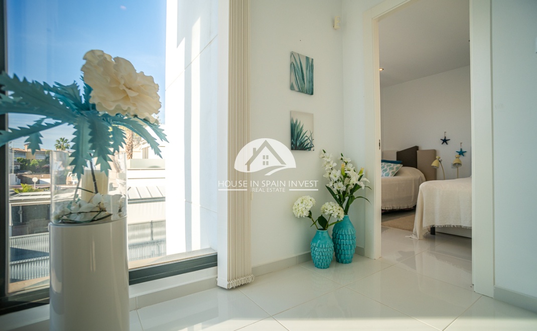Herverkoop - Villa - Orihuela Costa - Lomas De Cabo Roig
