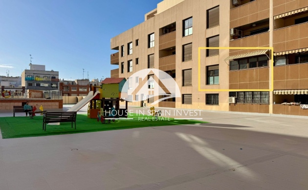 Herverkoop - Appartement - Torrevieja - Centro