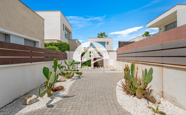 Herverkoop - Villa - Orihuela Costa - Vistabella