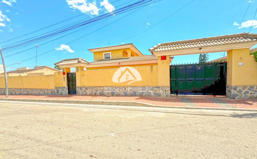 Herverkoop - Villa - Torrevieja - Los Balcones  