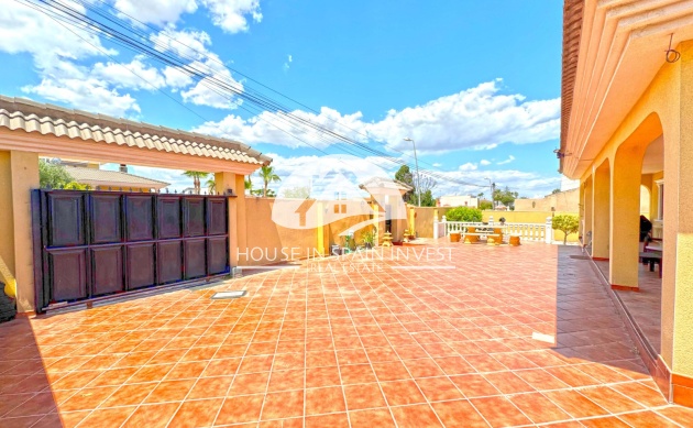 Herverkoop - Villa - Torrevieja - Los Balcones  