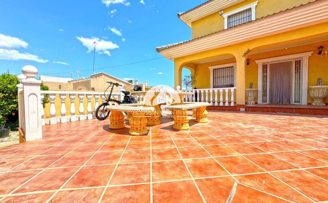 Herverkoop - Villa - Torrevieja - Los Balcones  