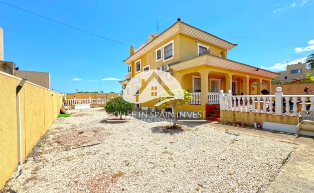 Herverkoop - Villa - Torrevieja - Los Balcones  