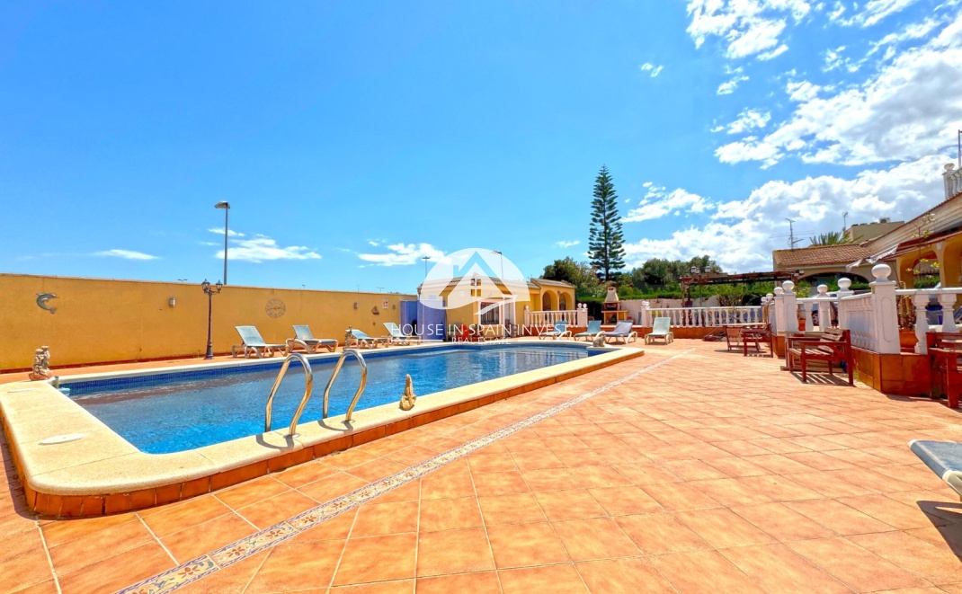 Herverkoop - Villa - Torrevieja - Los Balcones  