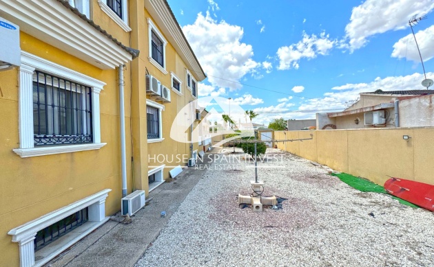 Herverkoop - Villa - Torrevieja - Los Balcones  