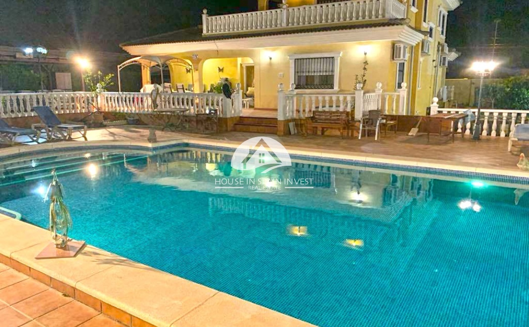 Herverkoop - Villa - Torrevieja - Los Balcones  