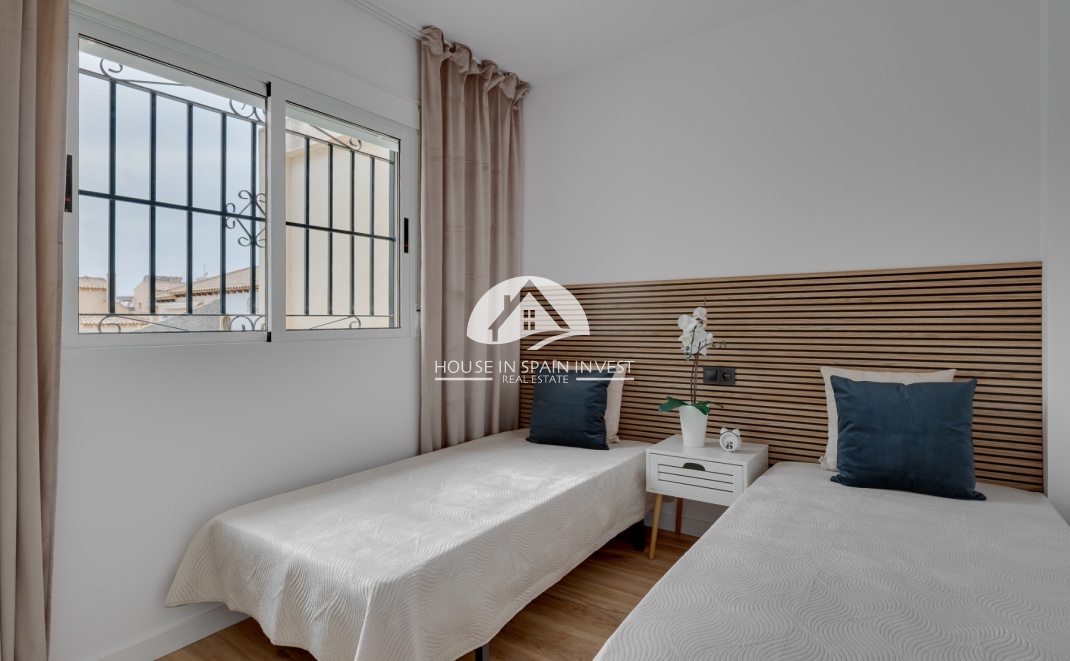 Herverkoop - Rijwoning - Orihuela Costa