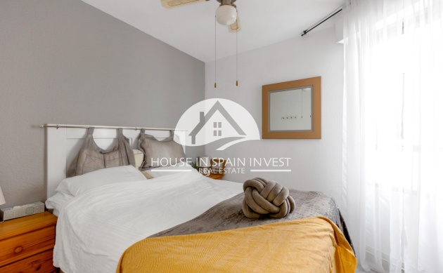 Resale - Apartment  - Torrevieja - Playa del Cura