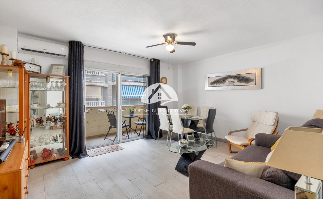 Resale - Apartment  - Torrevieja - Playa del Cura