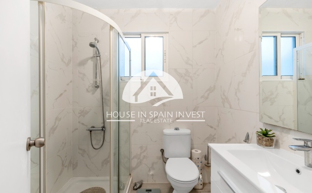 Resale - Apartment  - Torrevieja - Playa del Cura