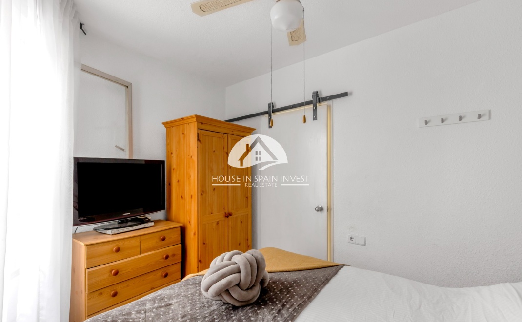 Resale - Apartment  - Torrevieja - Playa del Cura