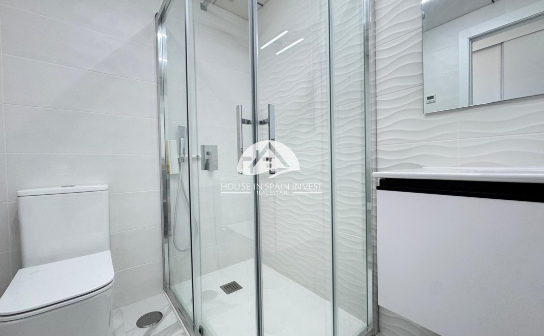 Resale - Apartment  - Torrevieja - Centro