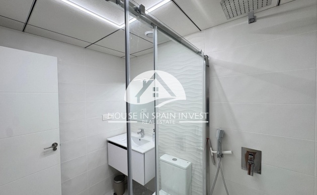 Resale - Apartment  - Torrevieja - Centro