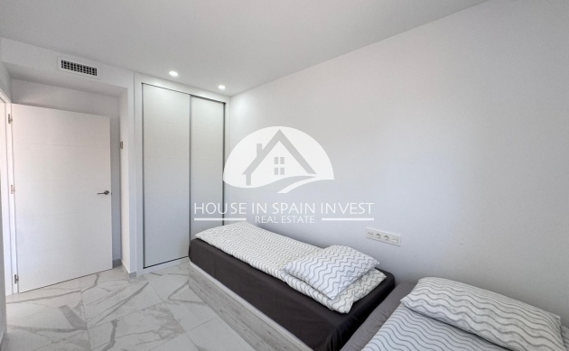 Resale - Apartment  - Torrevieja - Centro