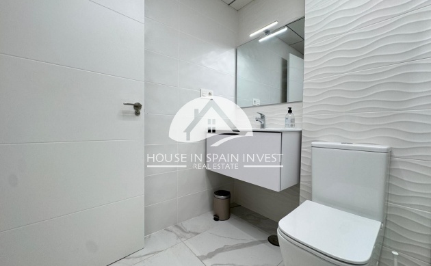 Resale - Apartment  - Torrevieja - Centro