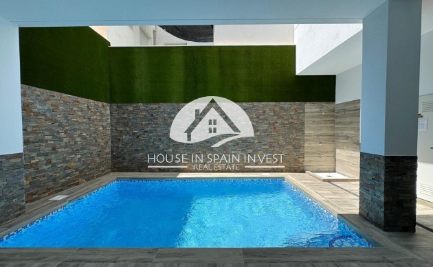 Resale - Apartment  - Torrevieja - Centro