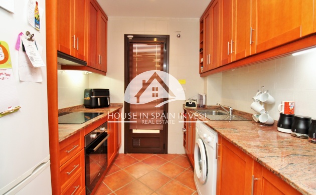 Resale - Apartment  - Torrevieja - Punta Prima  