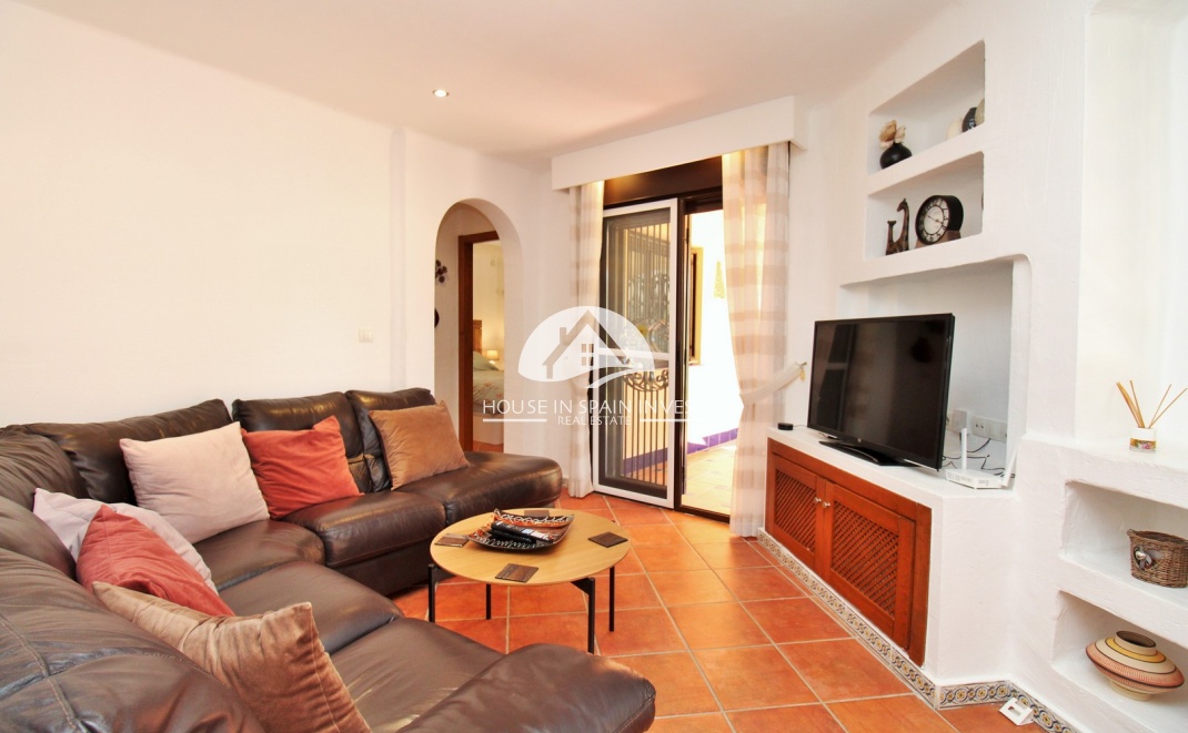 Resale - Apartment  - Torrevieja - Punta Prima  