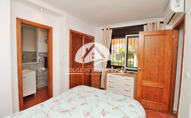 Resale - Apartment  - Torrevieja - Punta Prima  