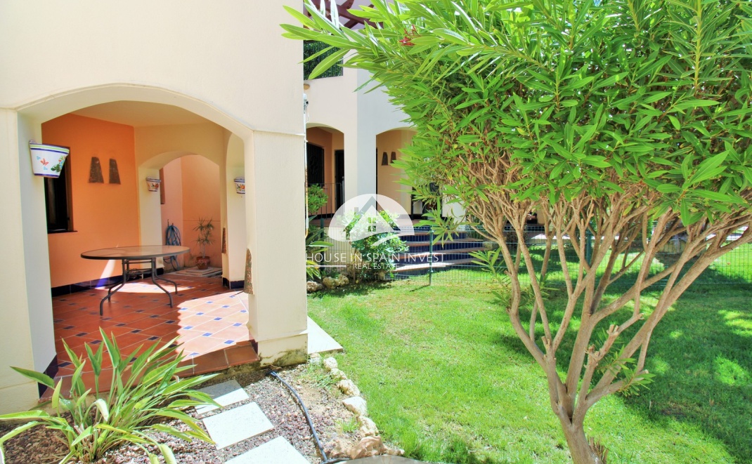 Resale - Apartment  - Torrevieja - Punta Prima  