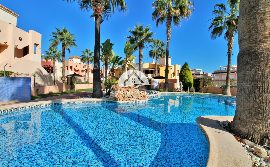 Resale - Apartment  - Torrevieja - Punta Prima  