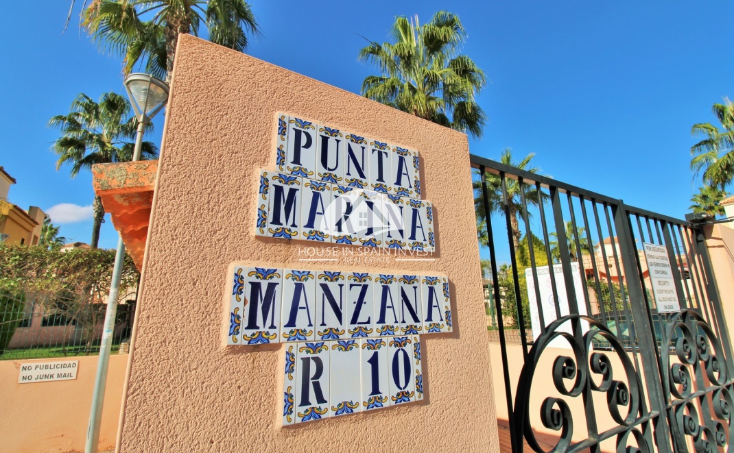 Resale - Apartment  - Torrevieja - Punta Prima  