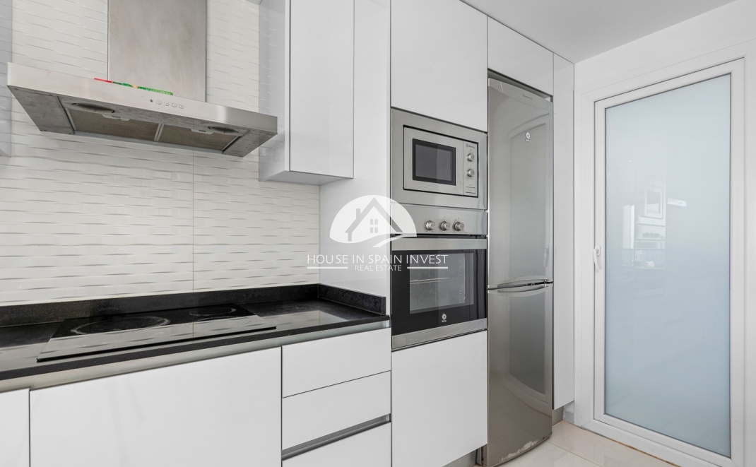 Resale - Apartment  - Orihuela Costa - Punta Prima  