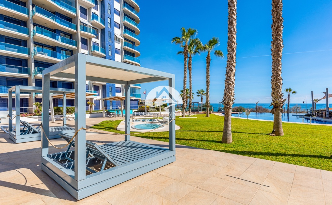 Resale - Apartment  - Orihuela Costa - Punta Prima  