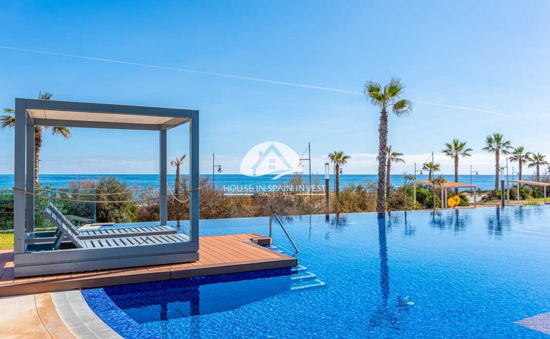 Resale - Apartment  - Orihuela Costa - Punta Prima  