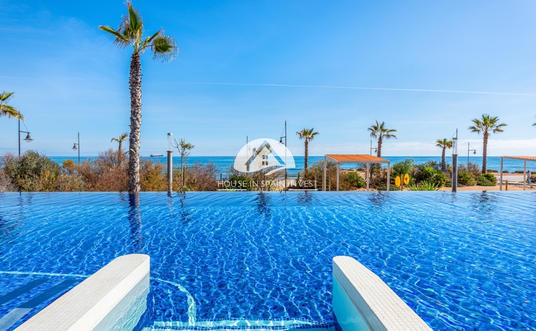 Resale - Apartment  - Orihuela Costa - Punta Prima  