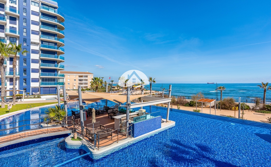 Resale - Apartment  - Orihuela Costa - Punta Prima  