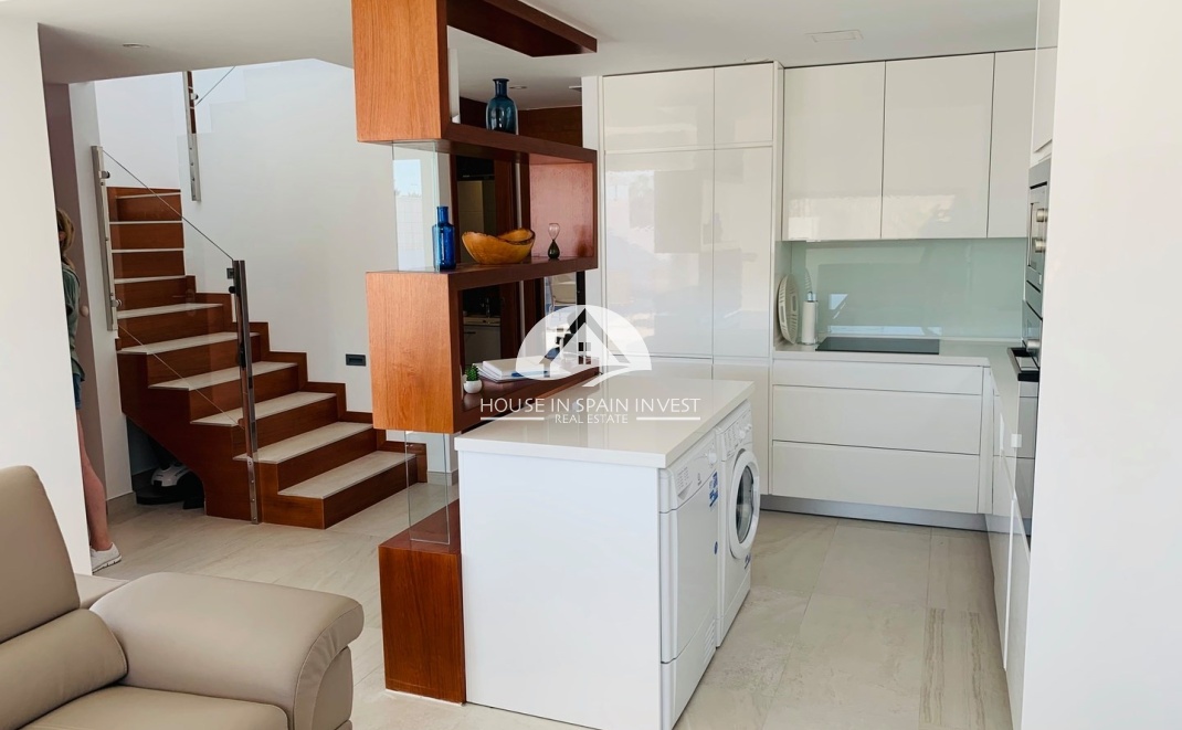 Resale - Villa - Guardamar del Segura - Guardamar - El Raso