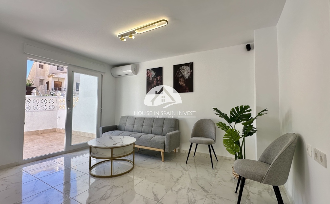 Resale - Townhouse - Torrevieja - Los Balcones  