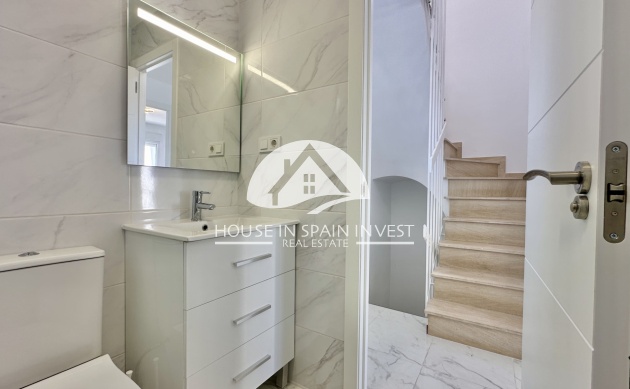 Resale - Townhouse - Torrevieja - Los Balcones  