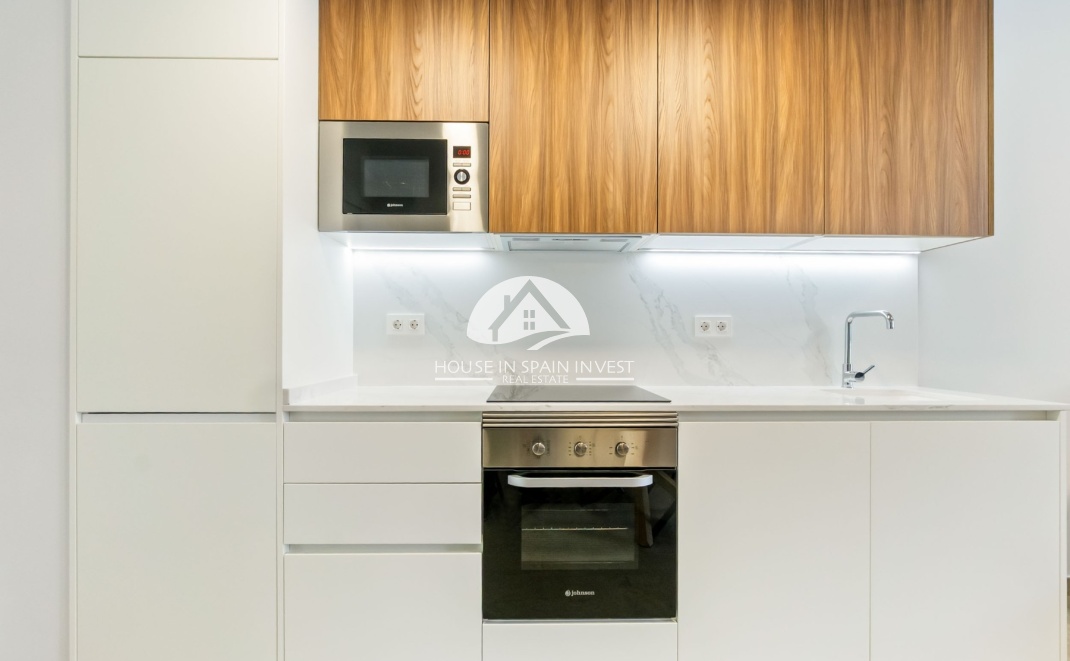 Resale - Apartment  - Torrevieja - Playa del Cura