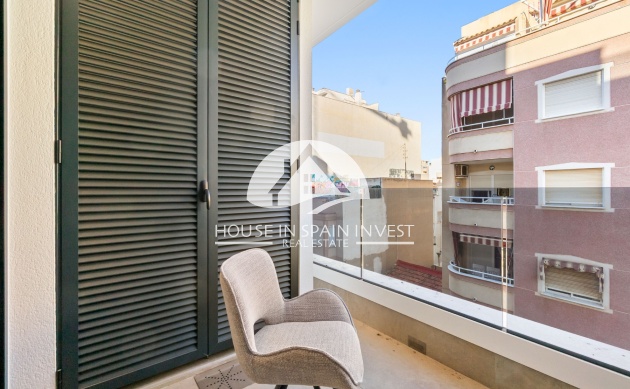 Resale - Apartment  - Torrevieja - Playa del Cura