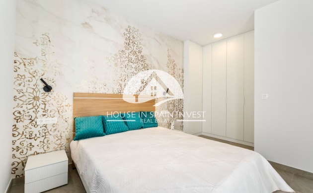 Resale - Apartment  - Torrevieja - Playa del Cura