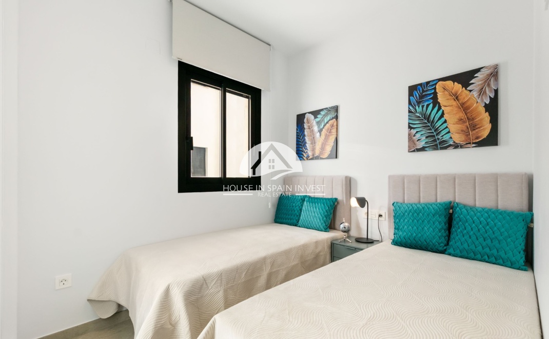 Resale - Apartment  - Torrevieja - Playa del Cura