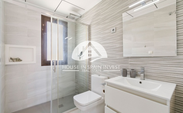 Herverkoop - Rijwoning - Torrevieja