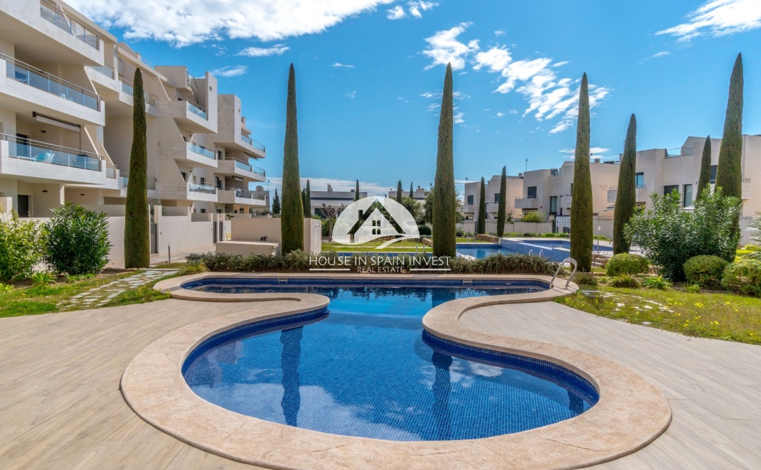 Herverkoop - Villa - Orihuela Costa - Villamartín