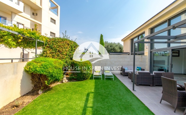 Herverkoop - Villa - Orihuela Costa - Villamartín