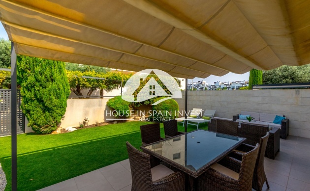 Herverkoop - Villa - Orihuela Costa - Villamartín