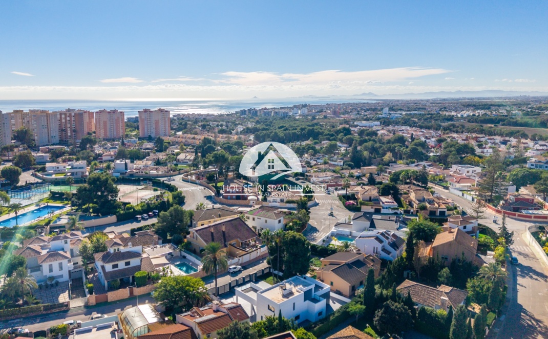 Herverkoop - Villa - Orihuela Costa - Lomas de Campoamor