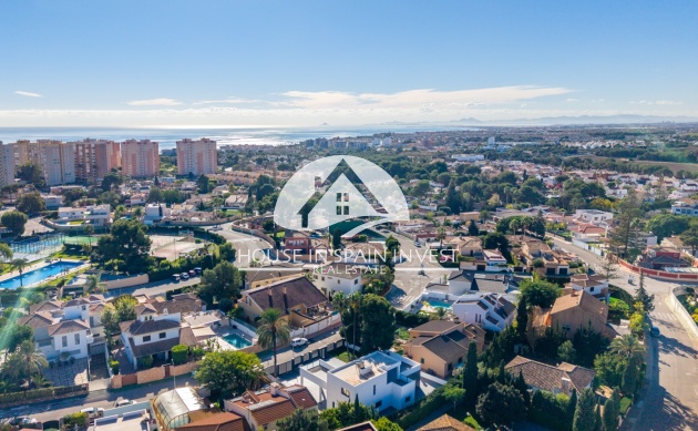 Herverkoop - Villa - Orihuela Costa - Lomas de Campoamor