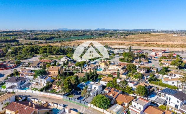 Herverkoop - Villa - Orihuela Costa - Lomas de Campoamor