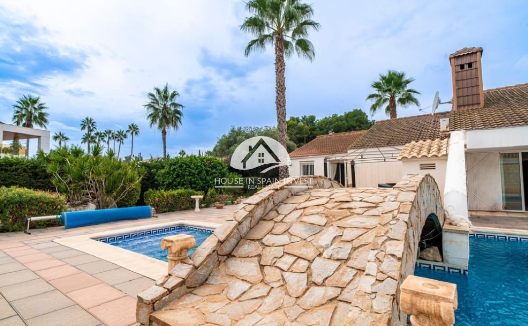 Herverkoop - Villa - Orihuela Costa - Villamartín