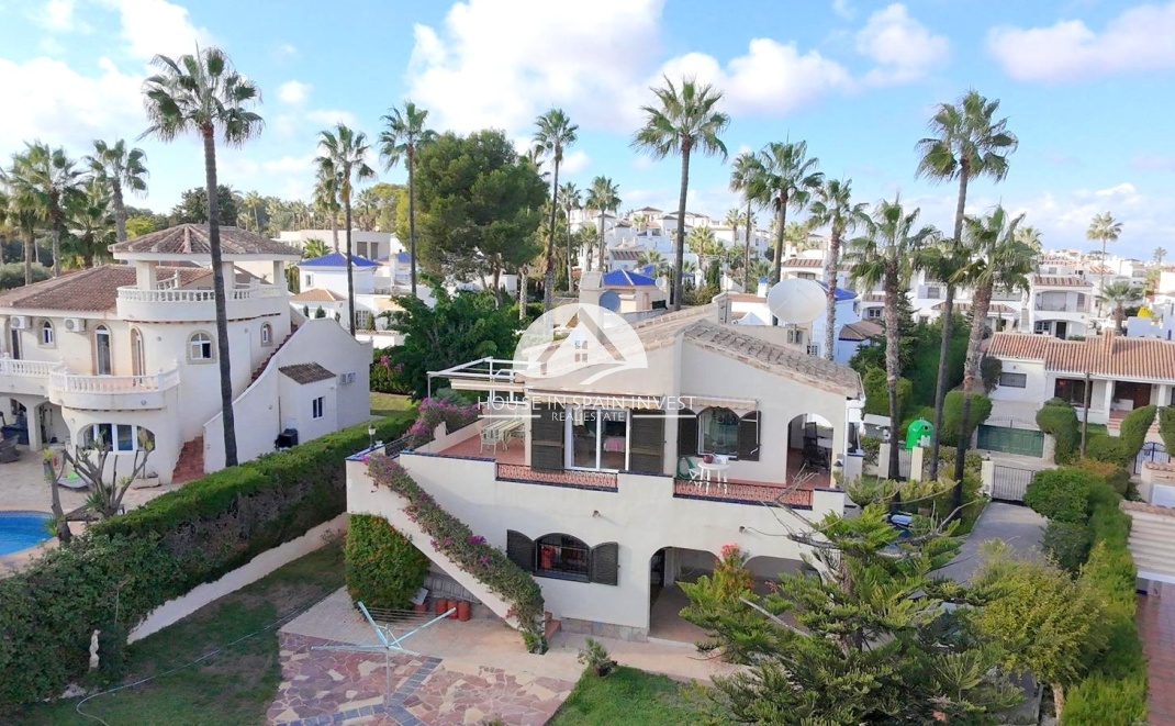 Herverkoop - Villa - Orihuela Costa - Villamartín
