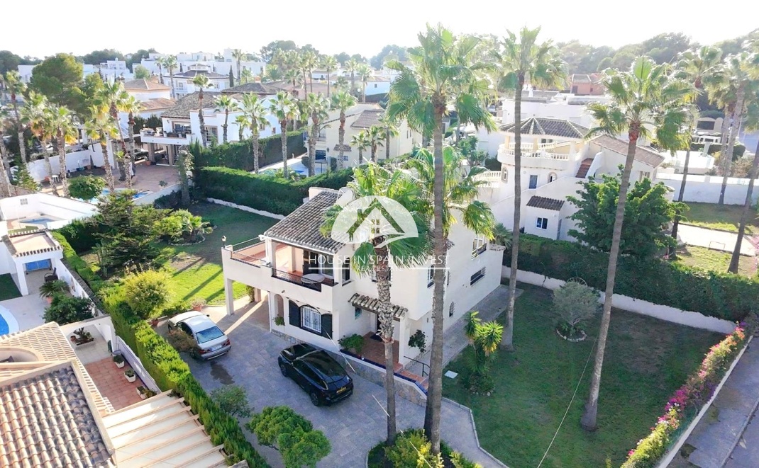 Herverkoop - Villa - Orihuela Costa - Villamartín